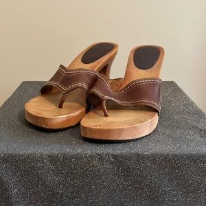 Mia Sandals